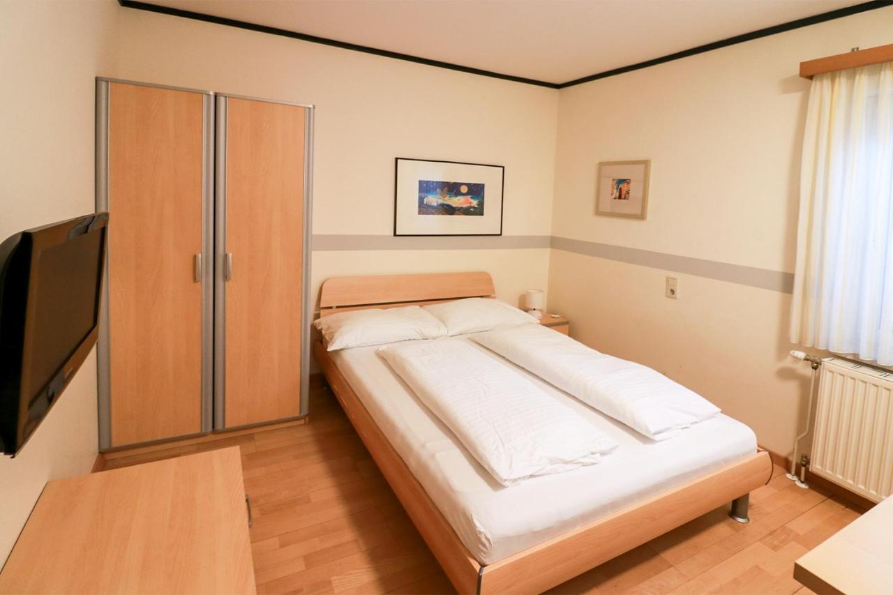 Schlafgut Hotel Sankt Poelten Kültér fotó