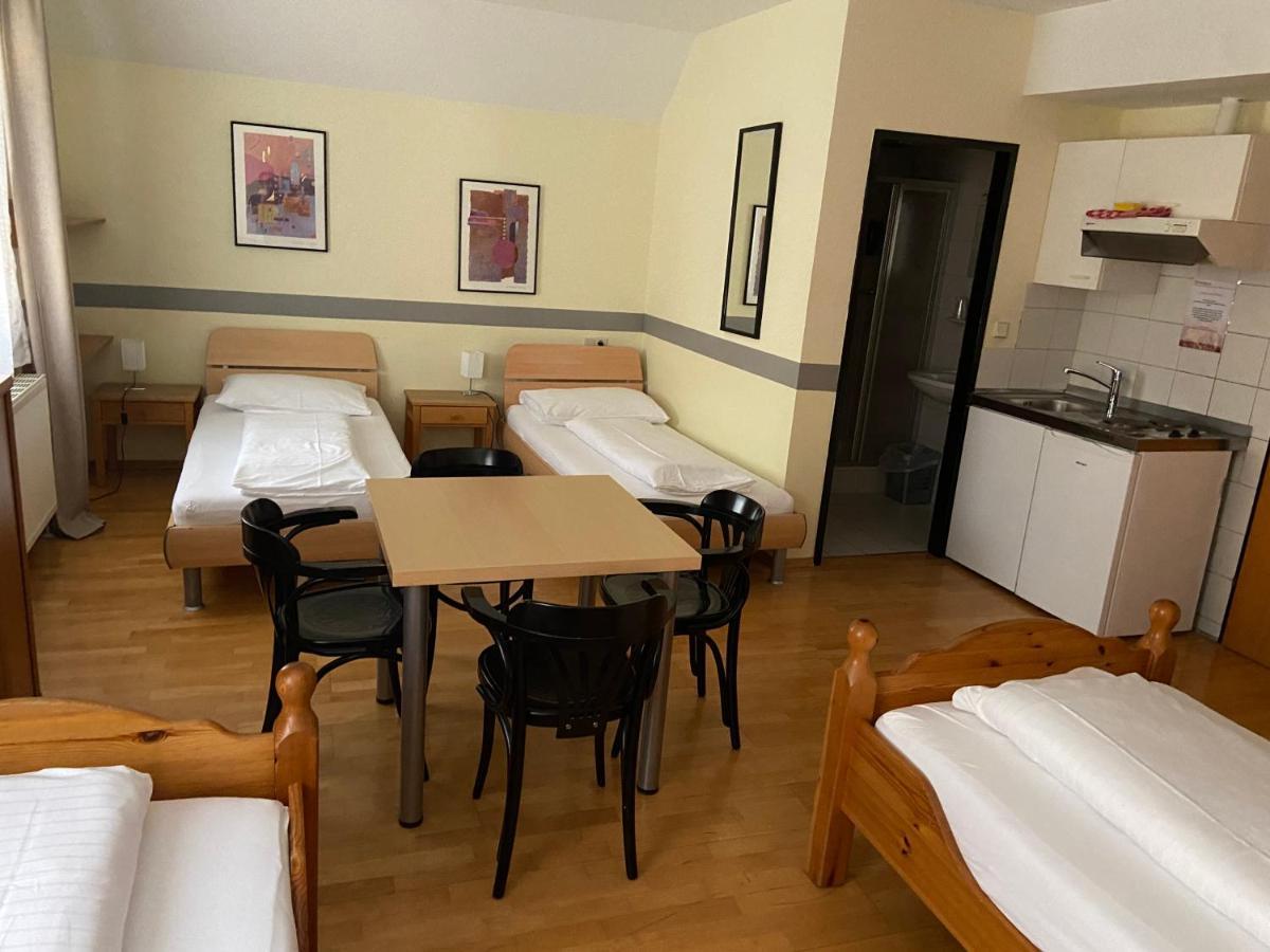 Schlafgut Hotel Sankt Poelten Kültér fotó
