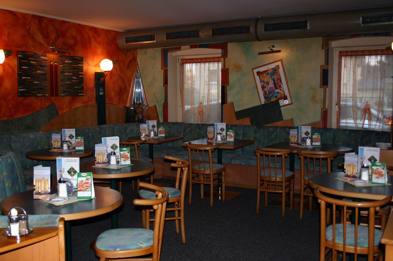 Schlafgut Hotel Sankt Poelten Kültér fotó