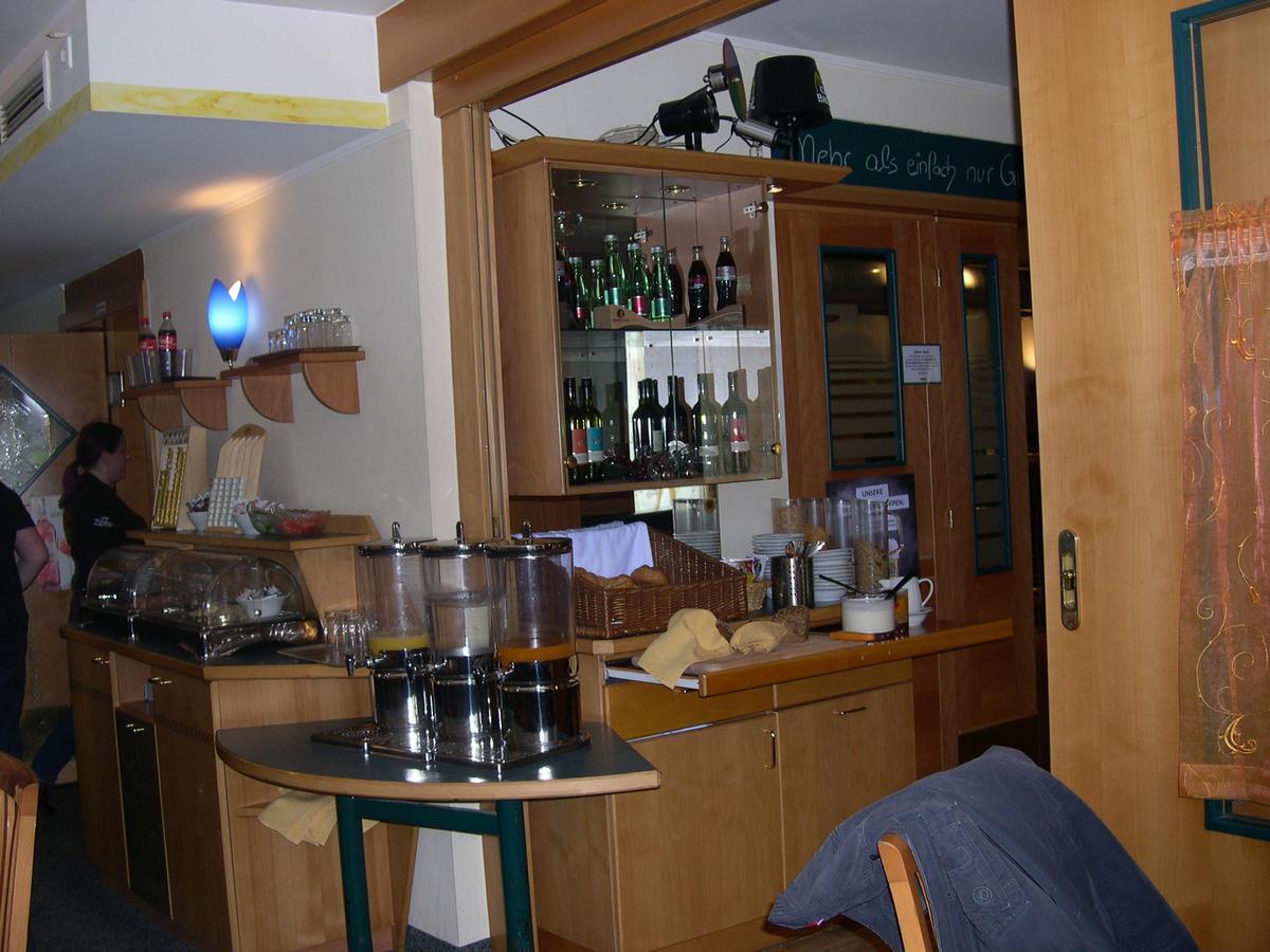 Schlafgut Hotel Sankt Poelten Kültér fotó