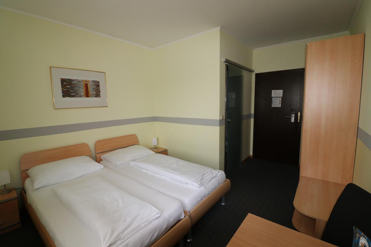 Schlafgut Hotel Sankt Poelten Kültér fotó
