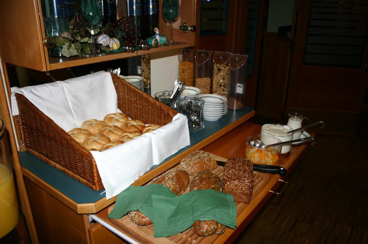 Schlafgut Hotel Sankt Poelten Kültér fotó