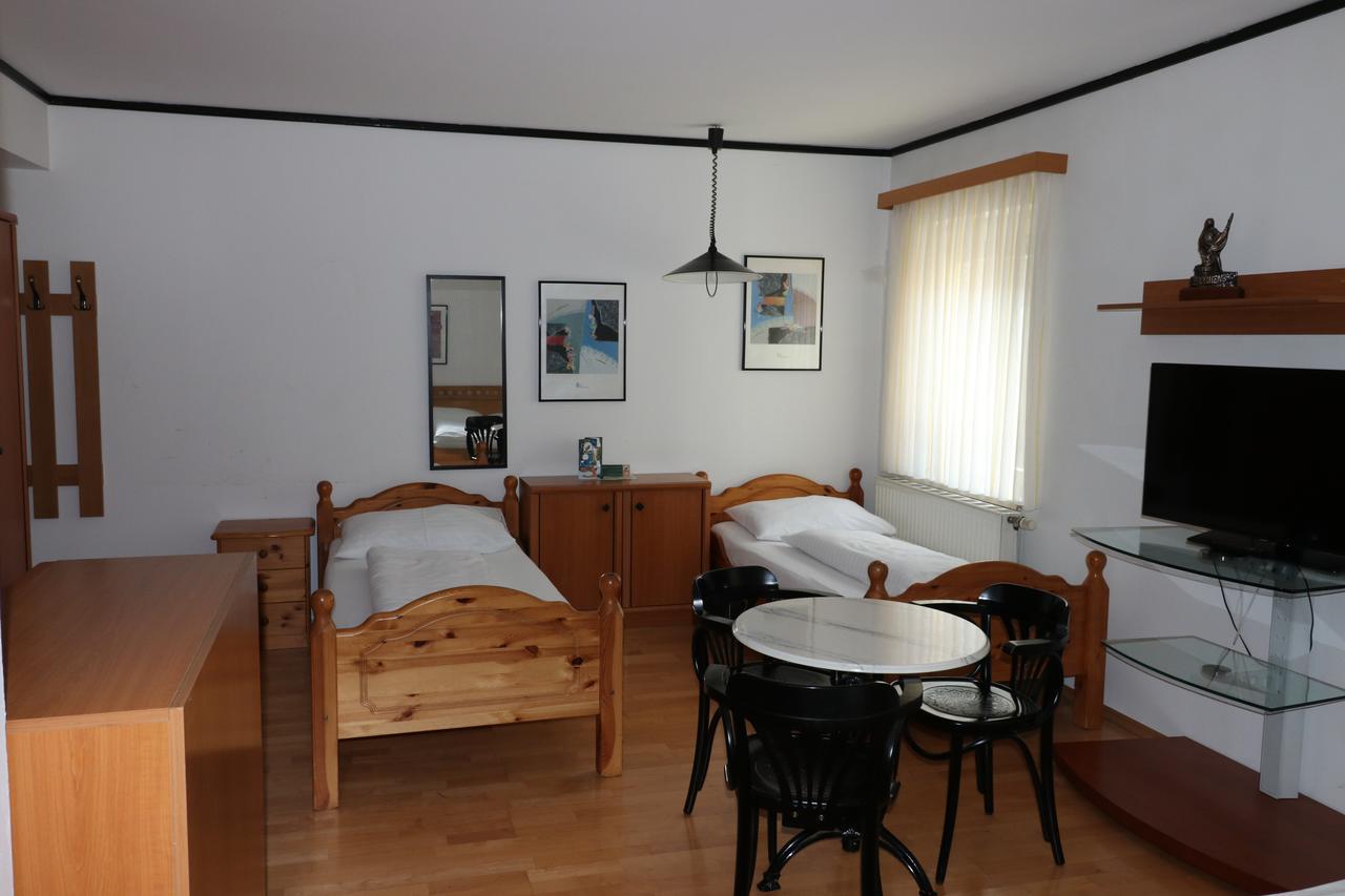 Schlafgut Hotel Sankt Poelten Kültér fotó